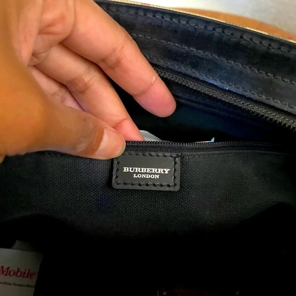 Authentic Burberry Shoulder bag - Picture 5 of 8